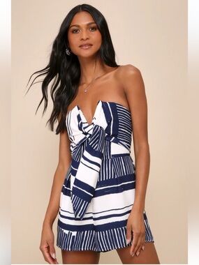 NWT Lulu’s Delphi Blue and White Striped Tie-Front Strapless Romper Sz: S